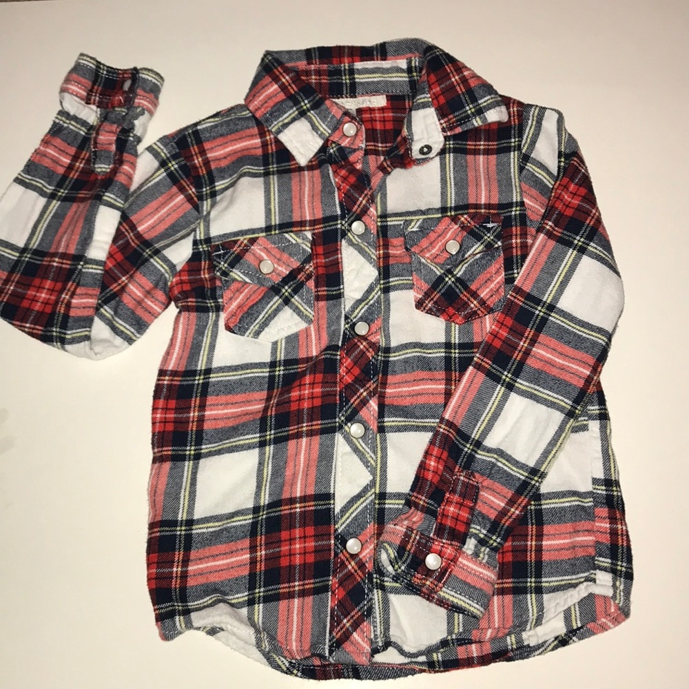 The cutest pearl snapped flannel shirt!
